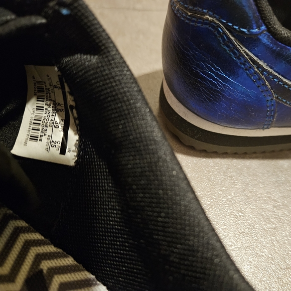 Nike Classic Cortez Iridescent Soar - Size 8W - Picture 10 of 10